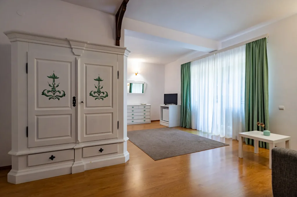 Camera Dubla Family - Spațiu Generos și Confort la Vila Zorile, Poiana Brașov