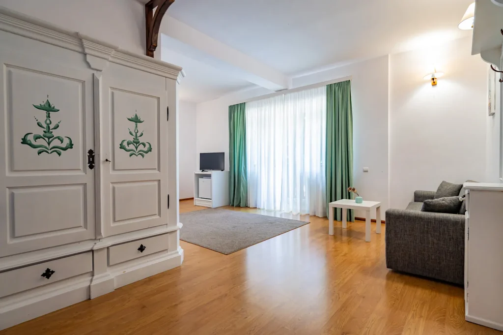 Camera Dubla Family - Spațiu Generos și Confort la Vila Zorile, Poiana Brașov